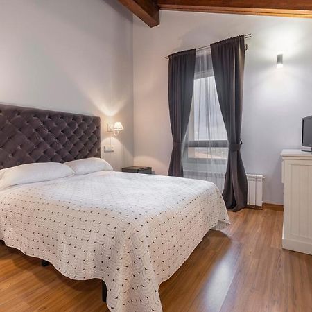 Hotel Palacio Ivan Tarin Monteagudo del Castillo エクステリア 写真