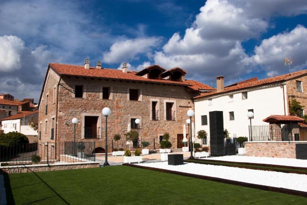 Hotel Palacio Ivan Tarin Monteagudo del Castillo エクステリア 写真
